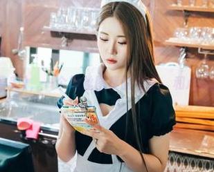 Bomi(普美)，一个黑丝图集的名字，和心跳的距离。