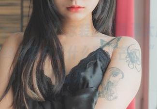 “Hizzy(히지)”泳装原图资源大盘点，看完我终于明白了什么叫光芒，“光”都不敢来了。