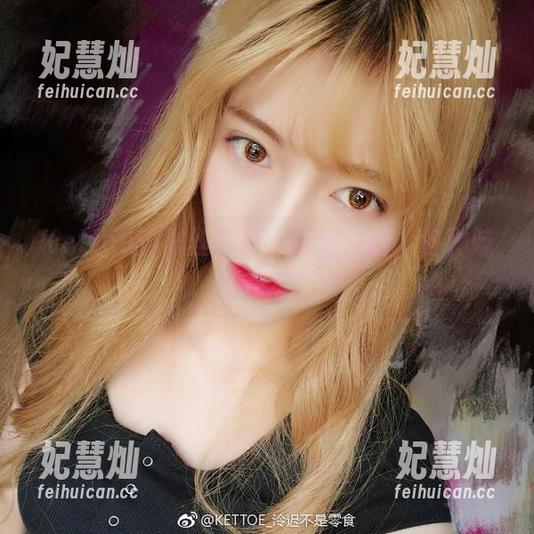 Kettoe Kettoe的黑丝写真,光影交错,各种味道都有!