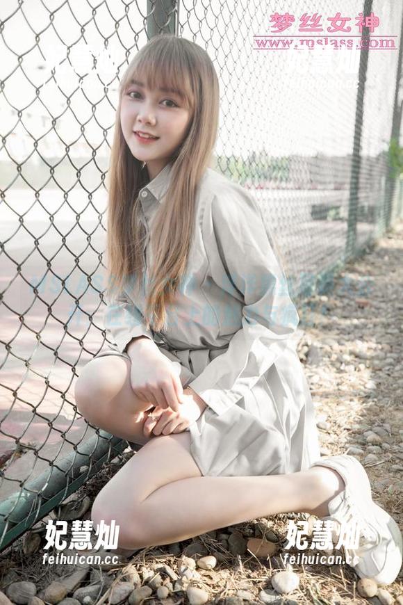 MSLASS梦丝女神-洋洋 MSLASS梦丝女神 - 洋洋黑丝写真大公开:在线平台上的魅力与疯狂!