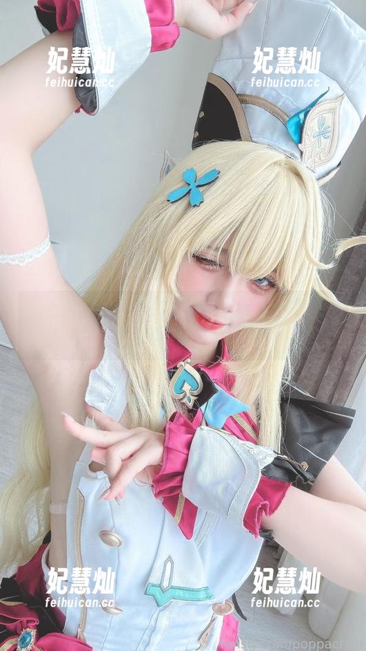 PoppaChan PoppaChan带你穿越圣诞梦境:莉莉写真合集上线!