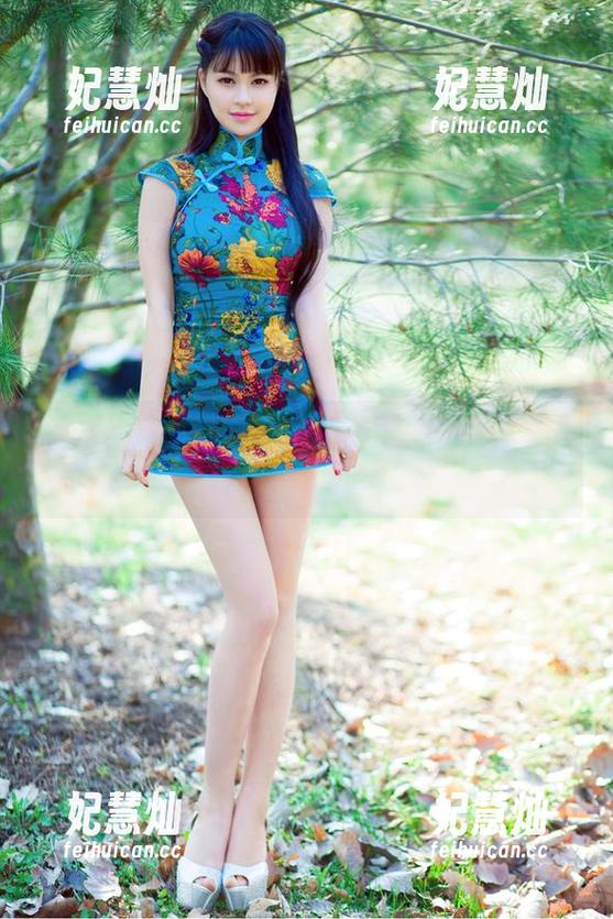 TuiGirl推女郎-冯雨芝 TuiGirl推女郎 - 冯雨芝在线写真:空姐时尚,云端也要泡泡裙