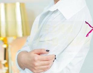 UGirls尤果网 – 原图大揭秘：当毛COCO的旅拍遇上了意外的“摄影师”！