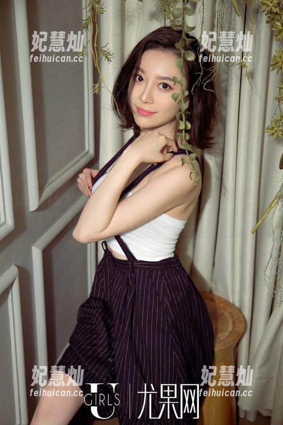 UGirls尤果网-谭晓彤 UGirls尤果网 - 谭晓彤校服私拍资源大公开:学生时代的怀旧还在吗?