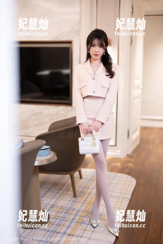 XIAOYU语画界-小热巴 XIAOYU语画界 - 紧急通知!小热巴比基尼套图下载,全网小伙伴快来围观,别掉进围栏里哦!