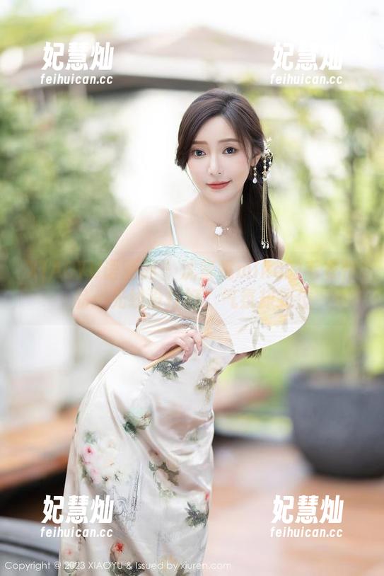 XIAOYU语画界-沈蜜桃miko XIAOYU语画界 - 沈蜜桃miko的毛衣作品:光线没打好,气氛却到位
