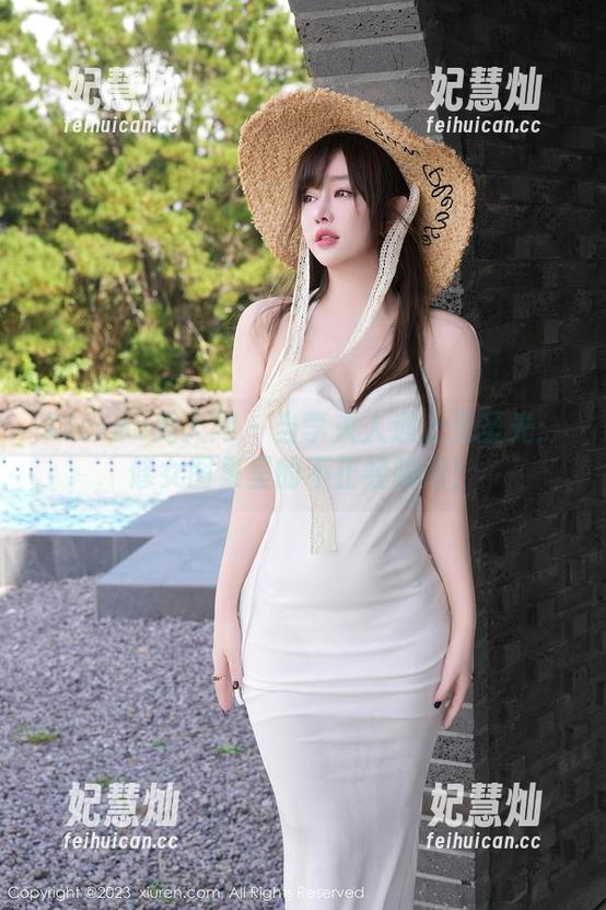 Xiuren秀人网-李夫人 Xiuren秀人网 - 当李夫人遇上无圣光:修女图集里的不正经瞬间!