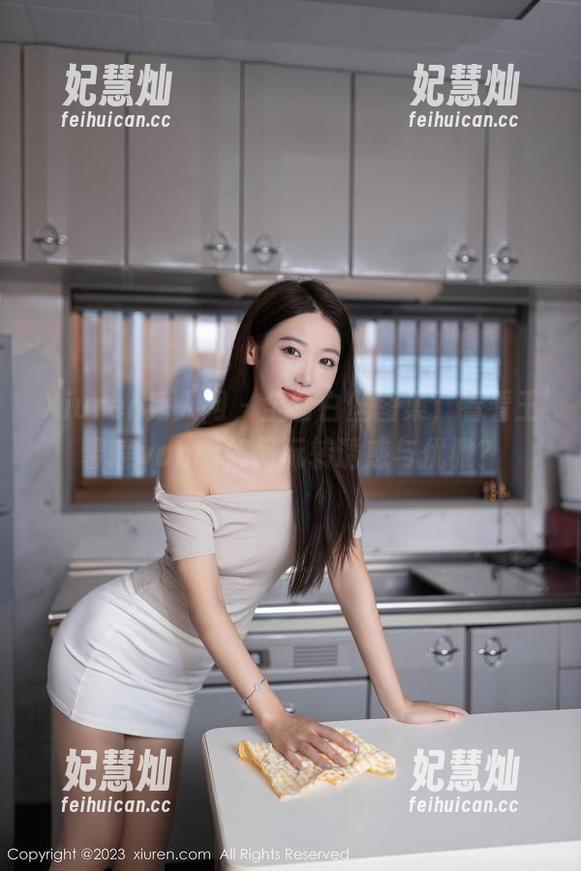 Xiuren秀人网-王馨瑶yanni Xiuren秀人网 - 全套白丝图集,看看王馨瑶yanni如何玩转诱惑与优雅?