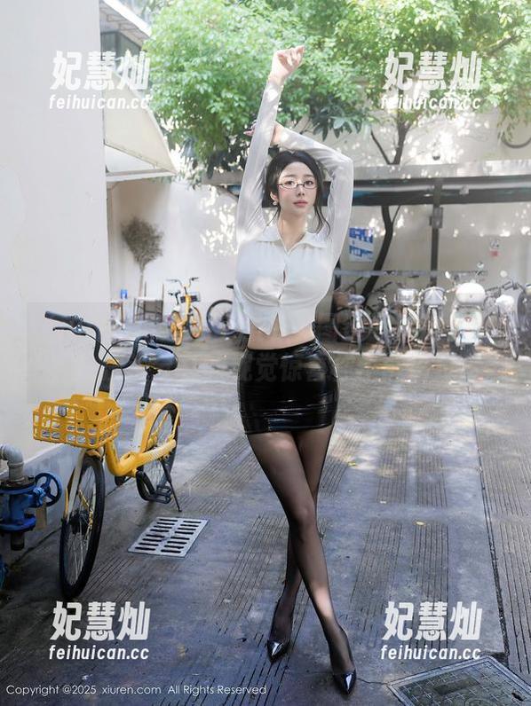 Xiuren秀人网 - 黑白美图还可以这么玩，白浅浅分享的视觉惊喜你不能错过！