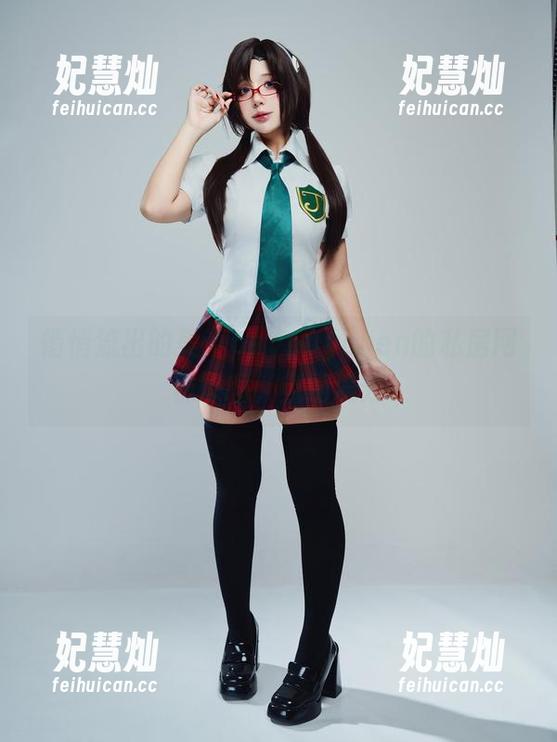 puypuychen 悄悄流出的美:puypuychen的私房网袜原图,氛围满分