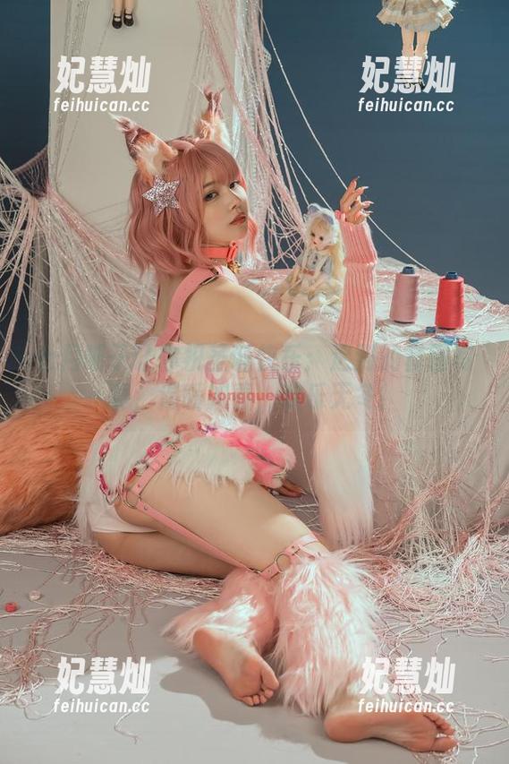 七月喵子 七月喵子让你祝圣诞快乐:迟到的套图写真,温暖如春,欢乐无冬!