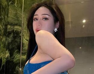 微密圈 – 这可不是普通的豹纹！不爱笑的赛琳的“两-豹纹连体”壁纸合集，视觉炸弹。