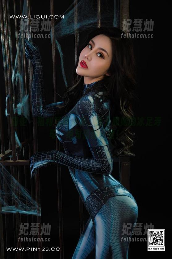 丽柜-兔子 丽柜 - 福利写真来袭:兔子和她的冰足寿司,绝对值得一看!
