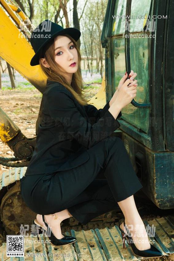 丽柜-露露 丽柜 - 似梦似幻:露露的写真分享,剧情在每个瞬间流转