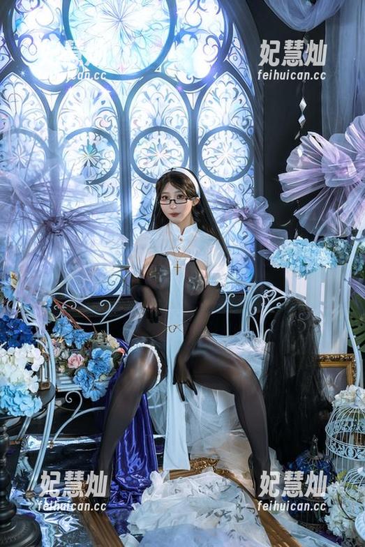 云溪溪 资源大放送!云溪溪与双人女仆的美图混搭秀!
