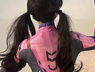 微密圈 – 蕾丝内衣里的俏妞t：高清写真集，心跳加速！