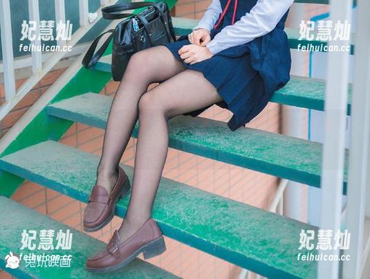 兔玩映画 兔玩映画:原图精选,蓝裙子和体操服的‘你追我赶’大赛!