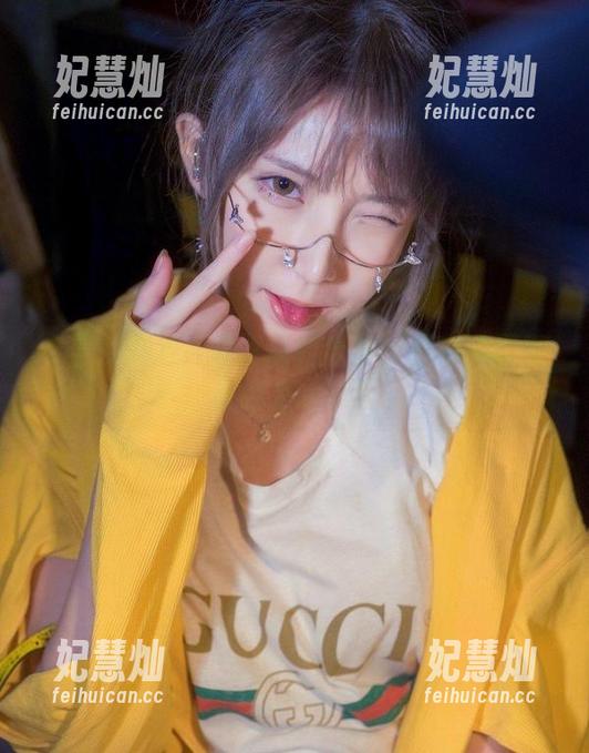 在下萝莉控ii 在下萝莉控ii黑贞福利合集:看300万粉丝都为啥疯狂