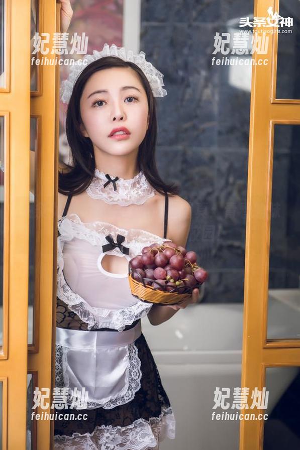 头条女神-筱溪 头条女神 - 最新筱溪校服写真:青春的味道,仿佛又回到了校园!