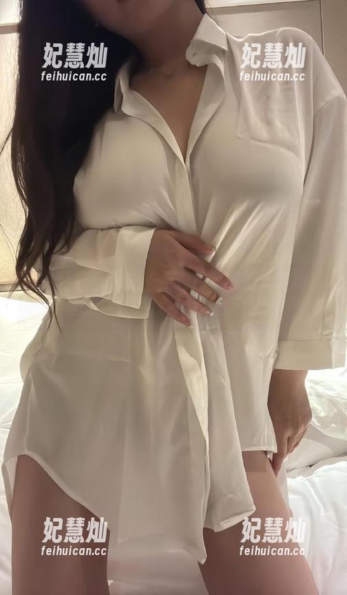 奶雯 微密圈 - 带你在线走进奶雯的墨绿内裤美图,春意阑珊,谁能拒绝?
