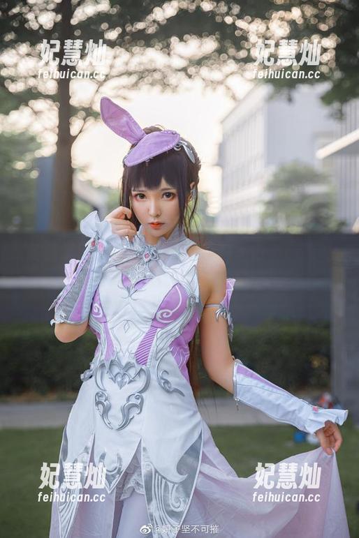 妍子坚不可摧 冬日温暖:妍子坚不可摧的圣诞节cos私房写真,拍出暖心的奇迹!