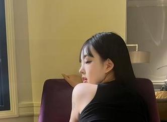 微密圈 – 你家车里也有豹纹吗？小优优子的原图写真告诉你怎么来！