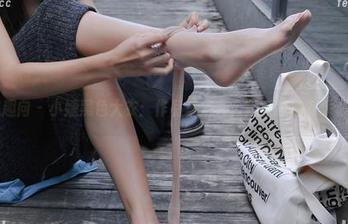 异思趣向 – 小婕黑色大衣：作品集来袭，简直就是冬季必备！