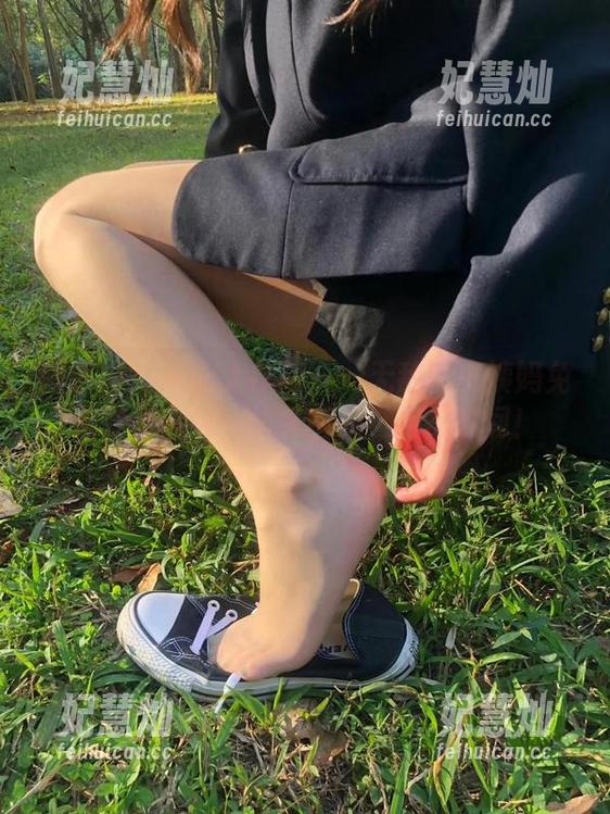 无敌哒小姨妈 微密圈 - 红裙大作战——无敌哒小姨妈免费写真合集,快来围观这绝美瞬间!