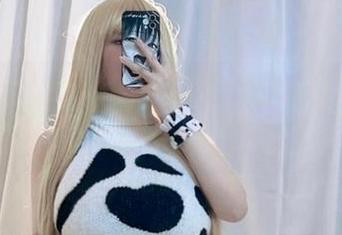 微密圈 – 套图来袭：是可馨吖的制服风格，值得一窥！