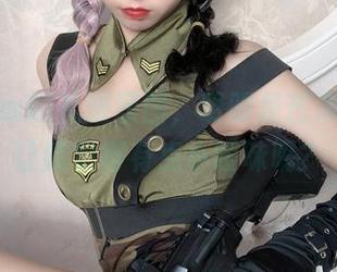 果咩酱w的礼服原图，明明是艺术，怎么让我觉得有点小暧昧呢？