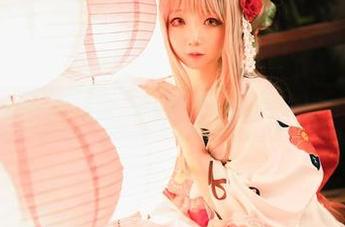 楚楚子w的学妹私房，原图里藏着谁也没看到的秘密？