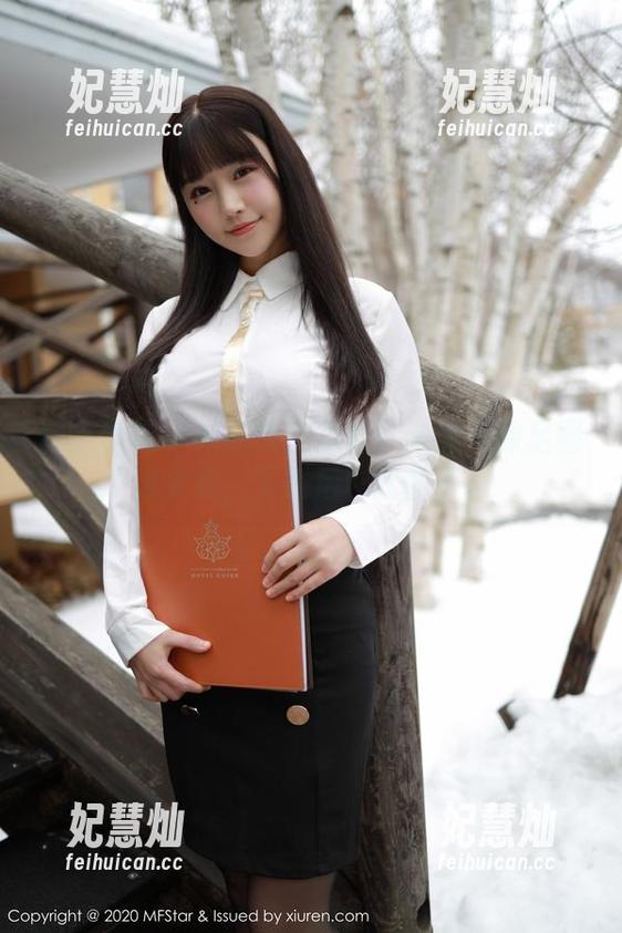 模范学院-宅兔兔 模范学院 - 从此告别拖鞋!宅兔兔裸足图集来袭,下载后你就懂了。