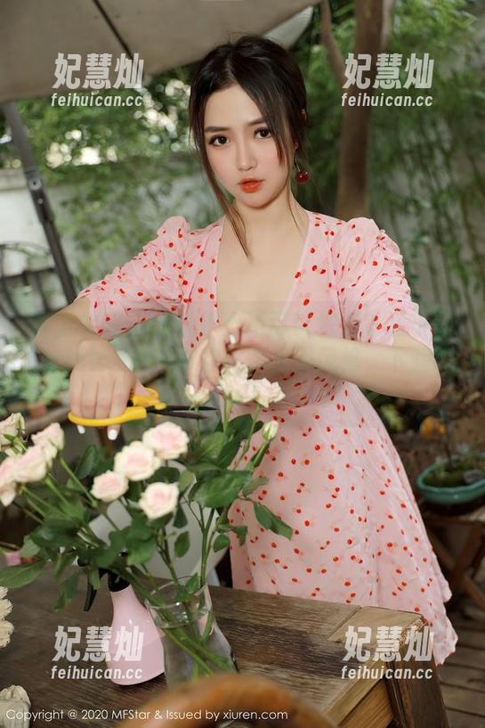 模范学院-蒋小静Jessica 模范学院 - 谁说护士不可以浪漫?蒋小静Jessica图集带你体验另类风格,下载吧!