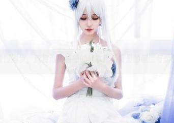 放慢脚步，欣赏沧霁桔梗的赫本作品集里的细腻与柔软