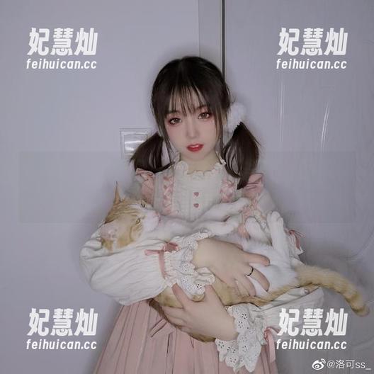 你没见过的黑色：洛可ss的写真作品集，快来解锁！