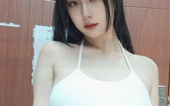 观看椰奶的同时，浅安安的影子在心头晃悠