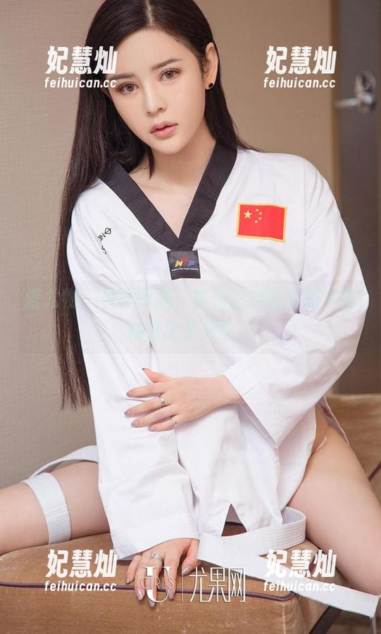 爱尤物-李依然 爱尤物 - 校园风潮,李依然的最新照片里藏着太多故事。