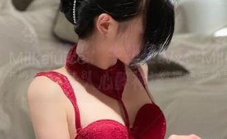 微密圈 – 泳衣流光：牛奶里的果汁写真全集让人心醉神迷