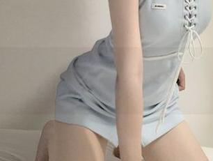 微密圈 – 新鲜出炉！相扑猫的红色吊带旗袍图册，衣服搭配幽默感，简直绝了！