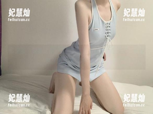 相扑猫 微密圈 - 新鲜出炉!相扑猫的红色吊带旗袍图册,衣服搭配幽默感,简直绝了!