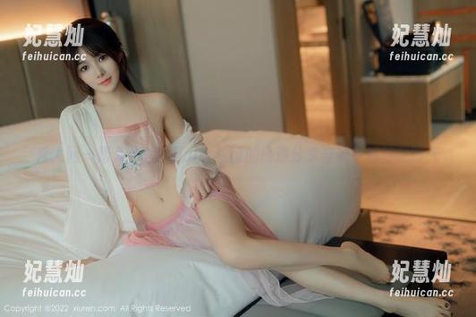 秀人网-baby嘉茵 秀人网 - 踏入牛舍:baby嘉茵的高清分享与奶牛的轻松时光