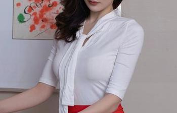 秀人网 – 伍晓丽Shirley的黑丝瞬间：在无圣光中感受那份暧昧的气息！