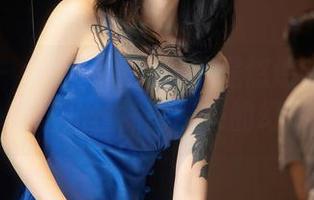 秀人网 – 大胆猜想：这就是悠悠哉哉的生活，噜噜妞儿丝袜图带来的幻影之美！
