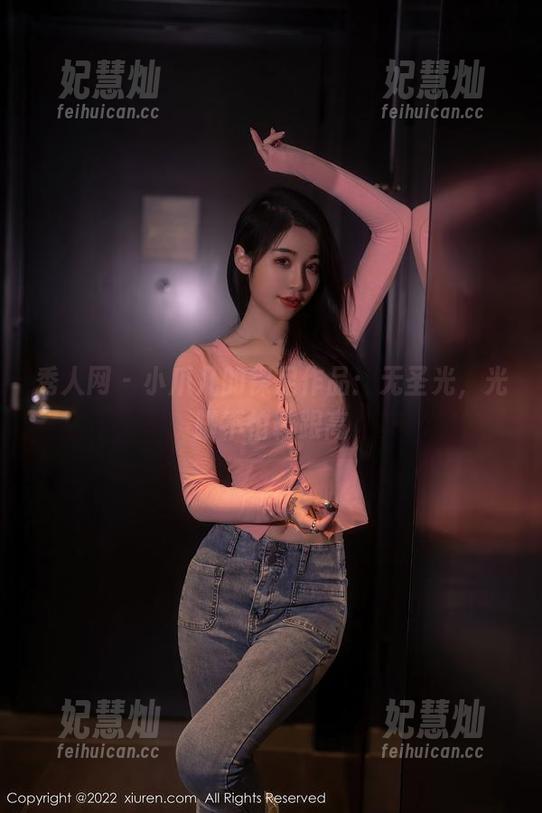 秀人网 - 小爪几的裸足作品：无圣光，光脚不怕鞋跟高