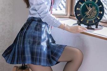 秀人网 – 林文文yooki水手服写真：高清奇妙之旅的分享篇章