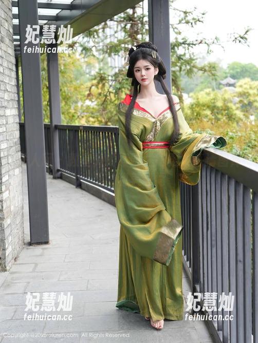秀人网-陈柒柒 秀人网 - 教室外的暧昧:陈柒柒高清图库里的甜美瞬间