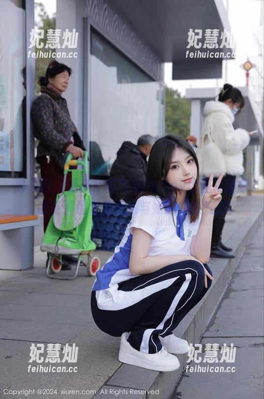 秀人网-陈梵妮Fanny 秀人网 - 更新!陈梵妮Fanny比基尼图包,感受那温柔的光线与她的性感气息!