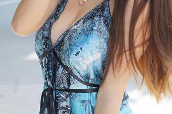 美媛馆 – 办公室里的小确幸：于大小姐Ayu作品与原图的碰撞