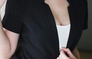 美媛馆 – 制服怎能单调？小夕juju的免费作品让你大开眼界！