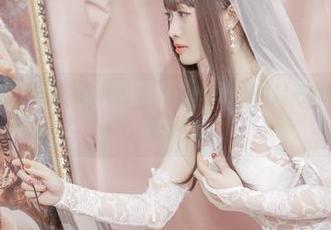 图片里的私房秘境：脱尾巴Mizuki写真，瞬间把心情撩拨到了顶点。